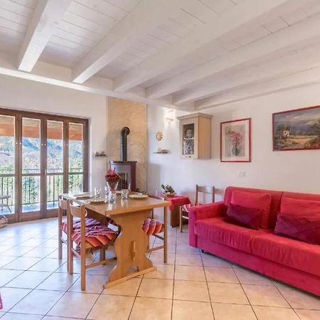 Casa Vacanze Rosalba Ferrara di Monte Baldo Екстер'єр фото