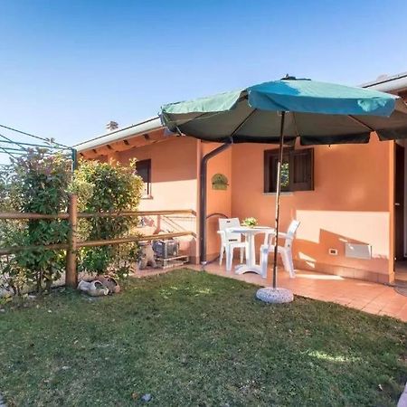 Casa Vacanze Rosalba Ferrara di Monte Baldo Екстер'єр фото