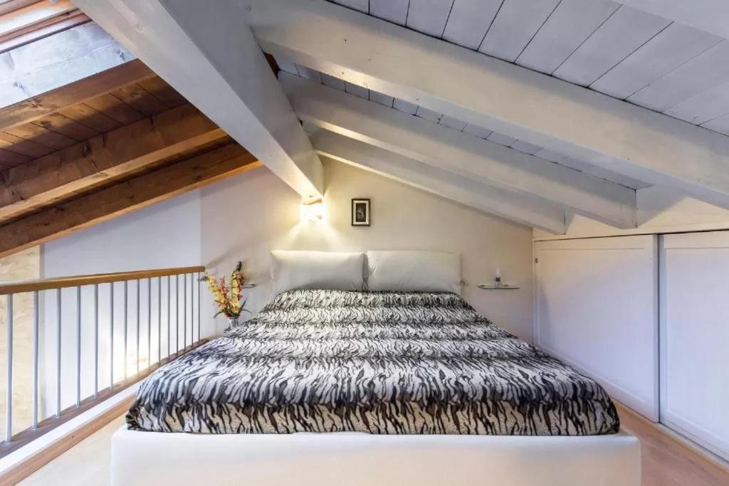 Casa Vacanze Rosalba Ferrara di Monte Baldo Екстер'єр фото