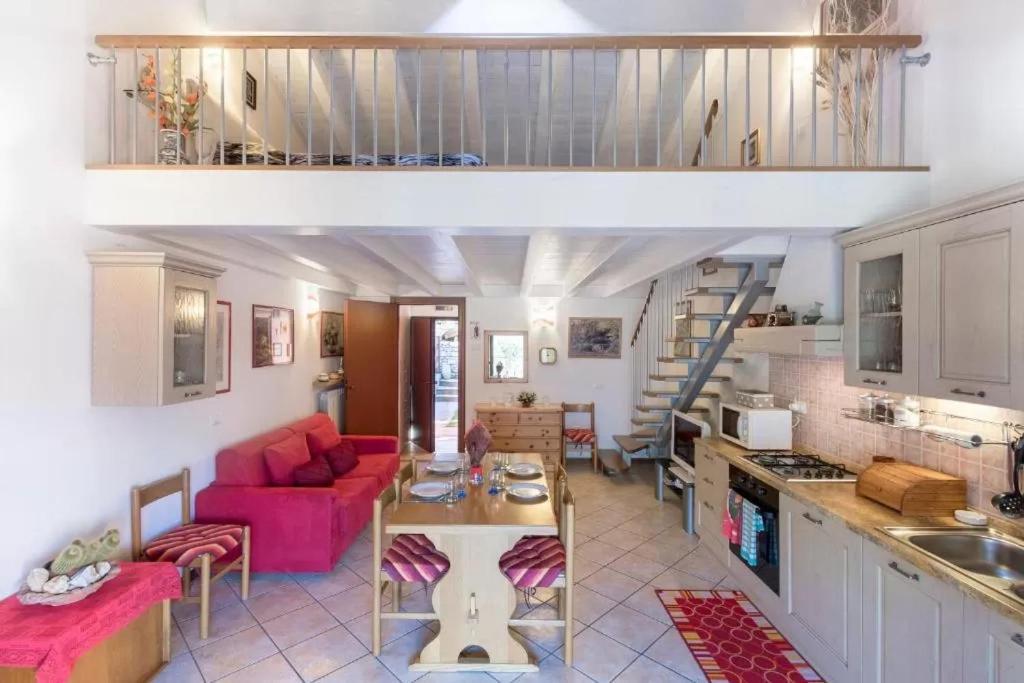 Casa Vacanze Rosalba Ferrara di Monte Baldo Екстер'єр фото