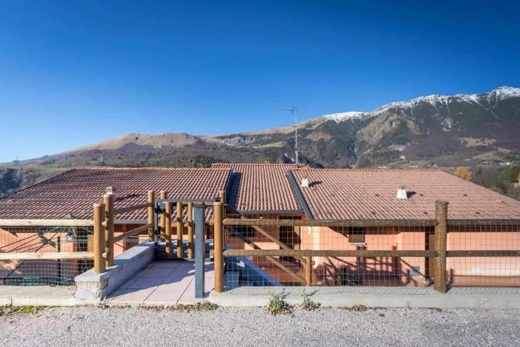 Casa Vacanze Rosalba Ferrara di Monte Baldo Екстер'єр фото