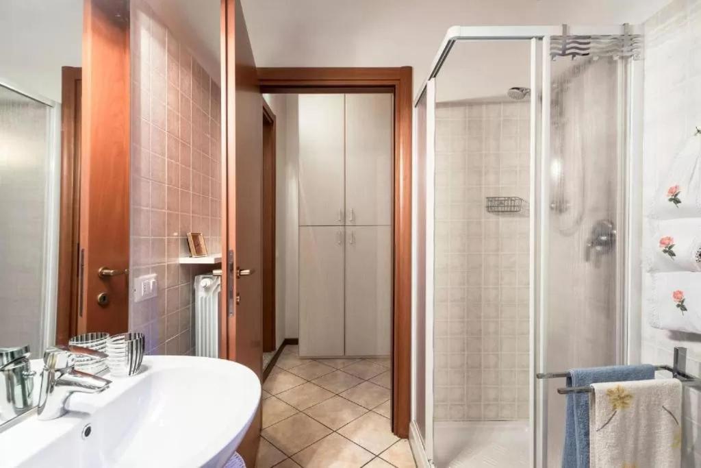 Casa Vacanze Rosalba Ferrara di Monte Baldo Екстер'єр фото